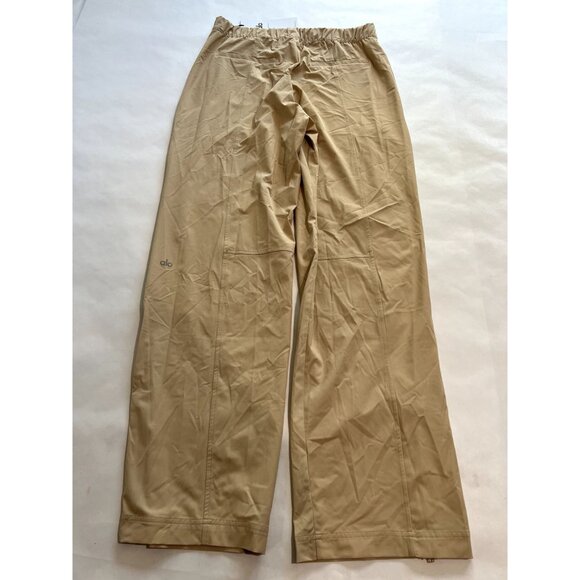 ALO Yoga Flip It Trousers in Macadamia - Picture 4 of 6